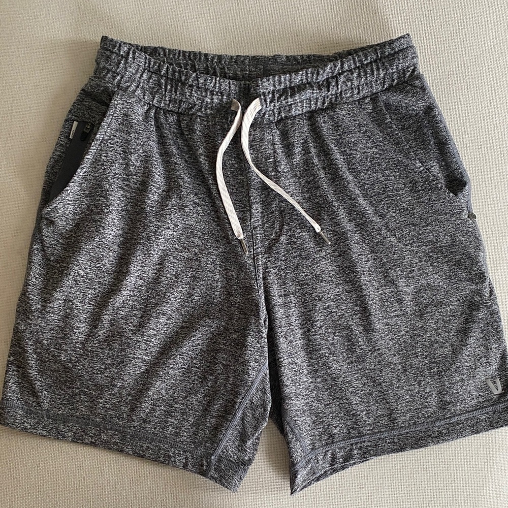 Vuori DreamKnit Athletic Drawstring Shorts Gray Size Small